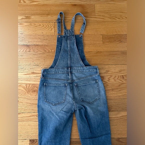 Old Navy Skinny Denim Overalls Size 0 Regular - Picture 4 of 5